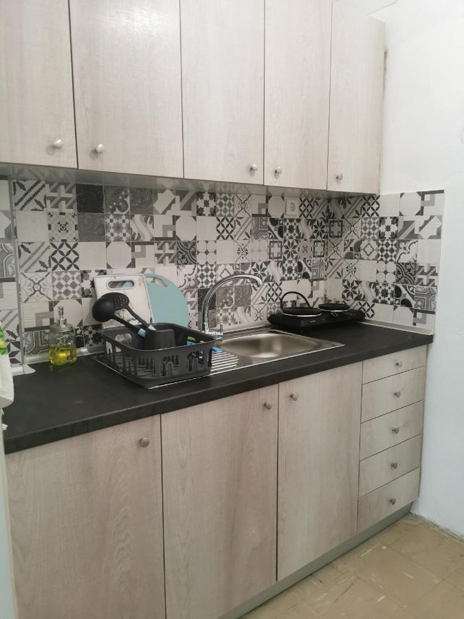 La Familia Apartments Olympiakí Aktí Buitenkant foto