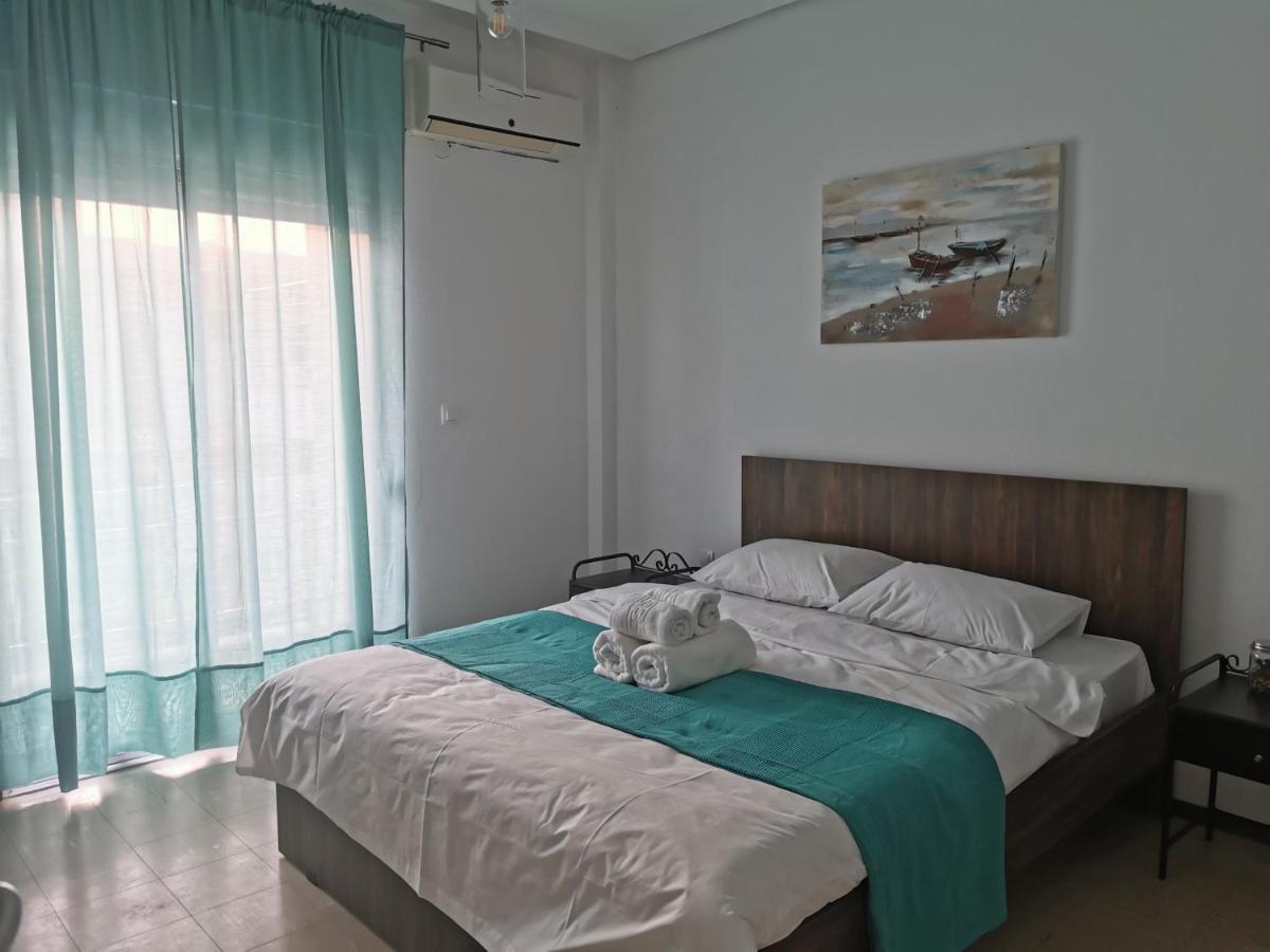 La Familia Apartments Olympiakí Aktí Buitenkant foto