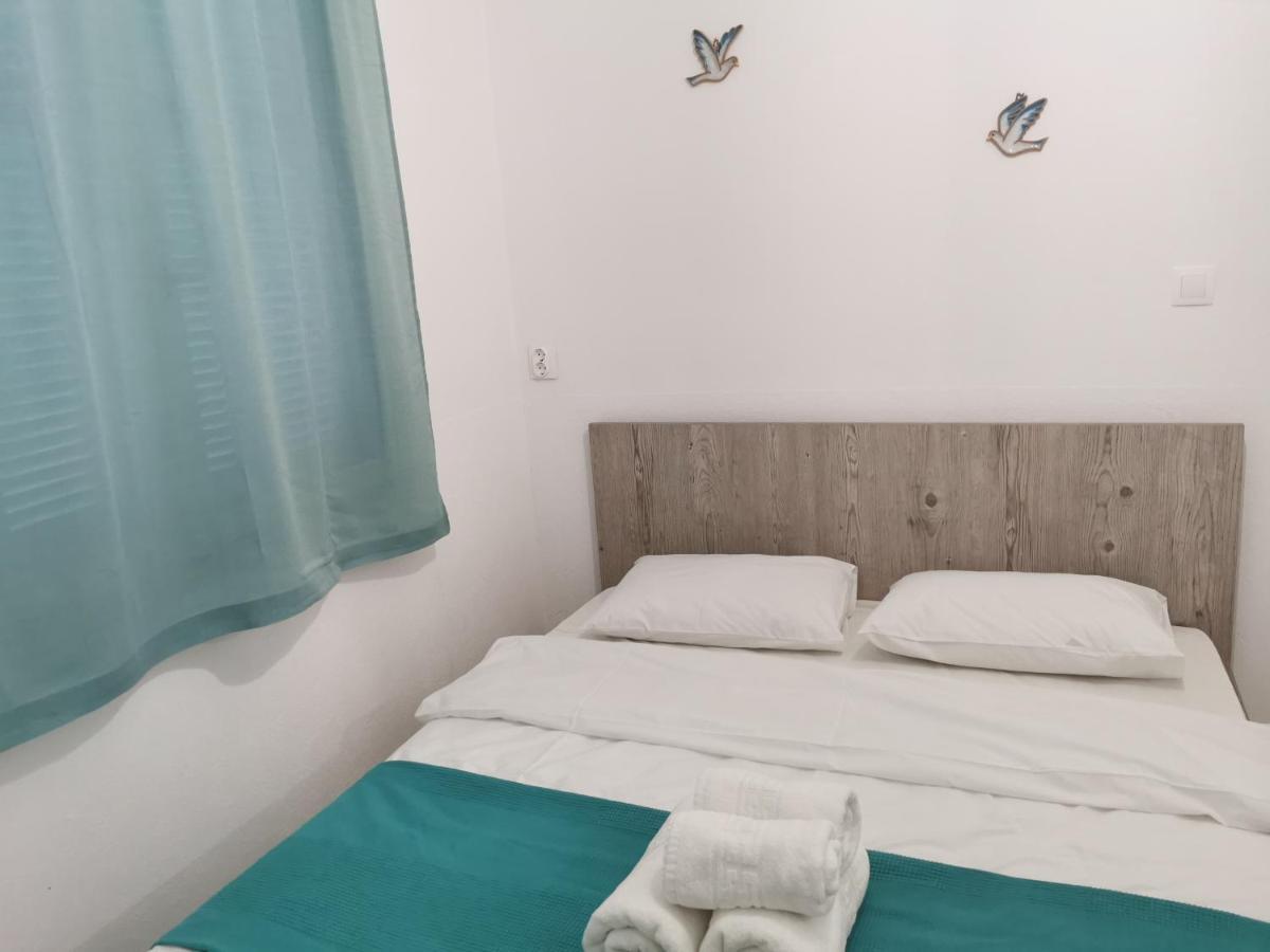 La Familia Apartments Olympiakí Aktí Buitenkant foto