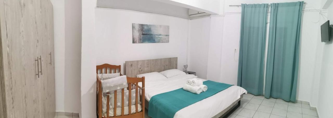 La Familia Apartments Olympiakí Aktí Buitenkant foto