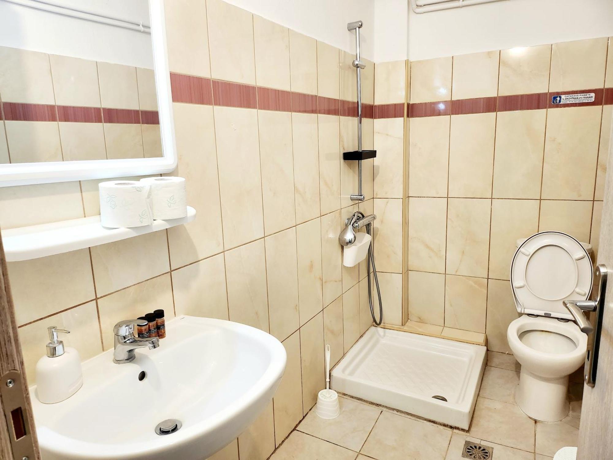 La Familia Apartments Olympiakí Aktí Buitenkant foto