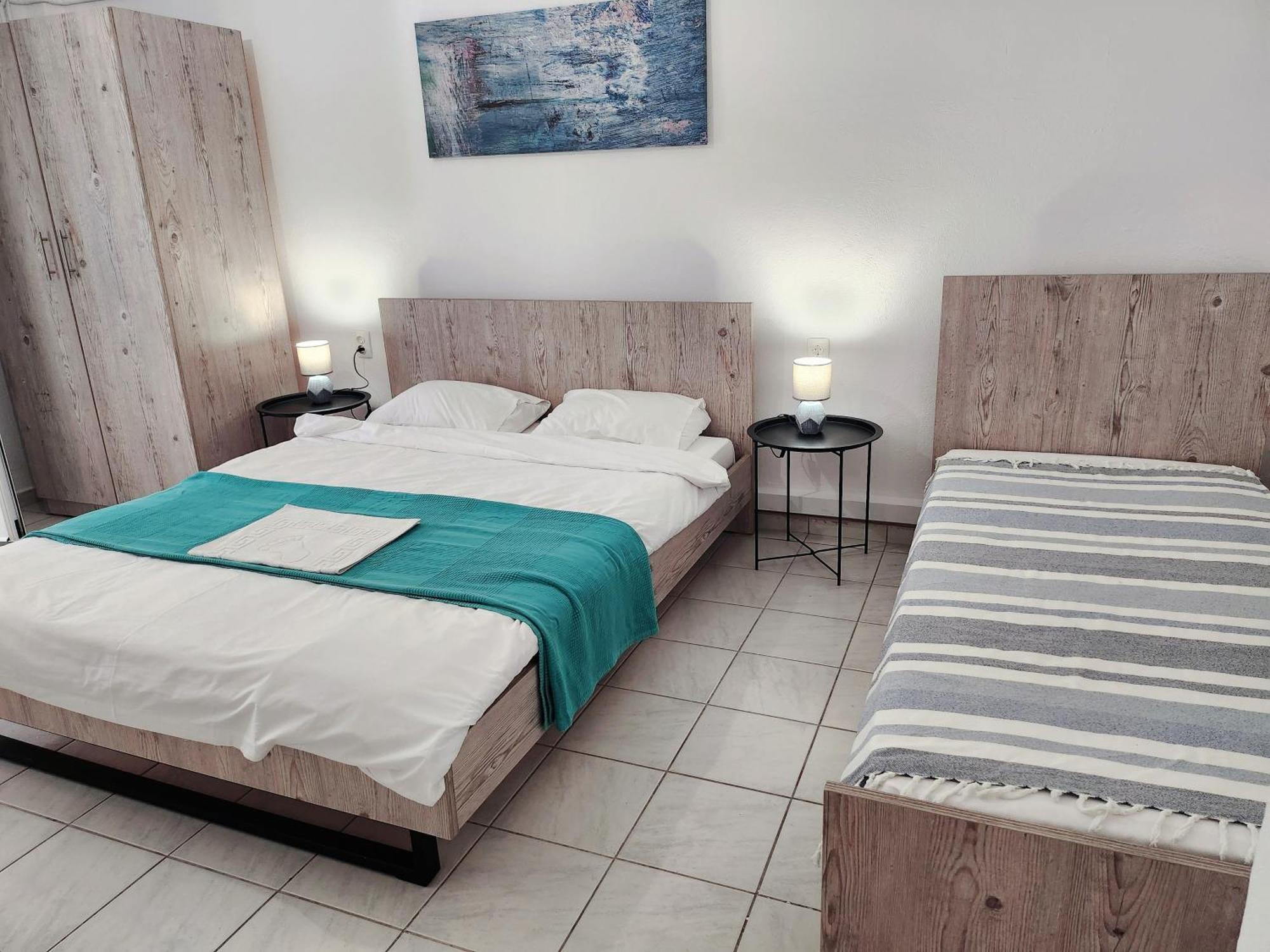 La Familia Apartments Olympiakí Aktí Buitenkant foto