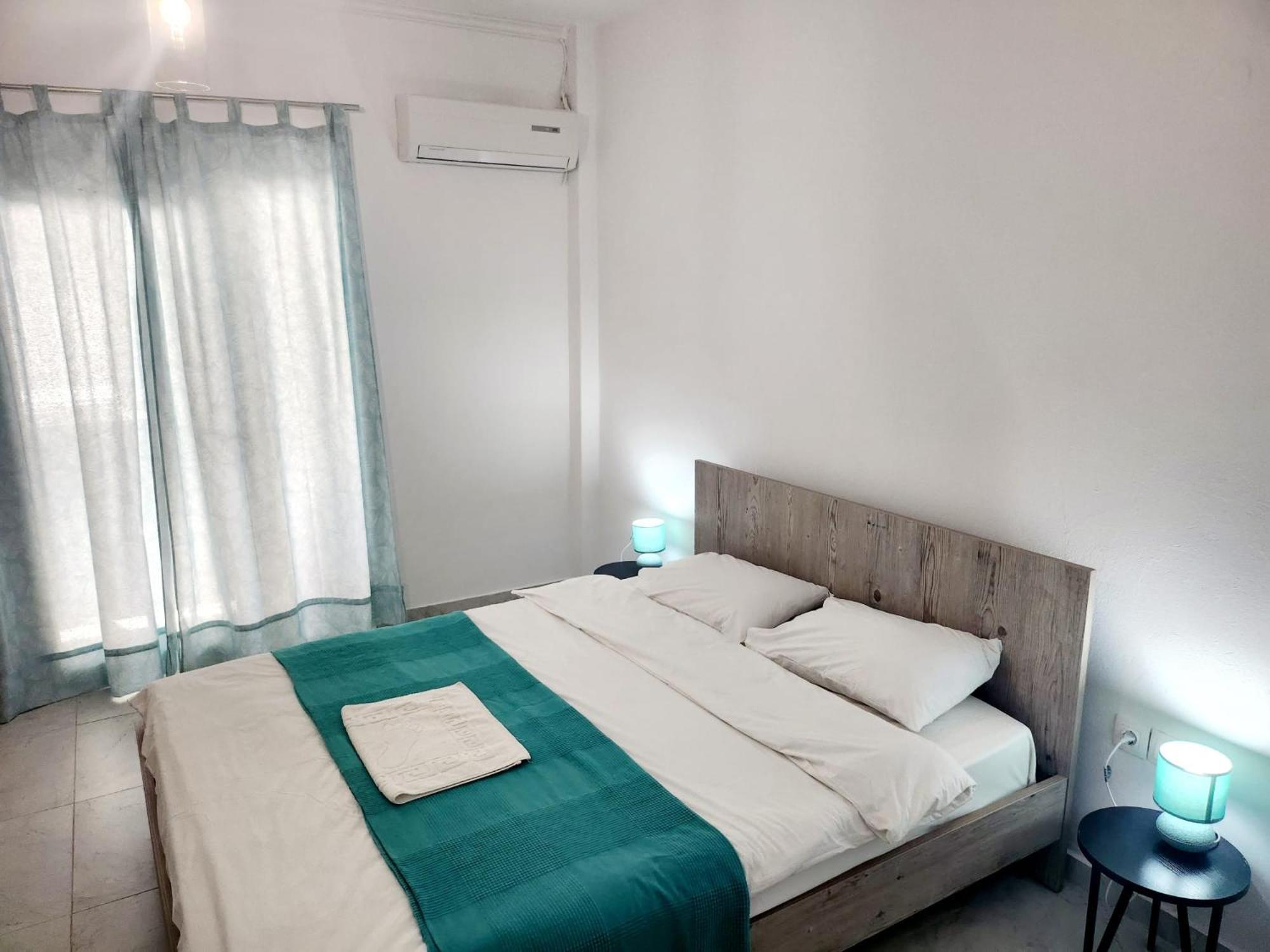 La Familia Apartments Olympiakí Aktí Buitenkant foto